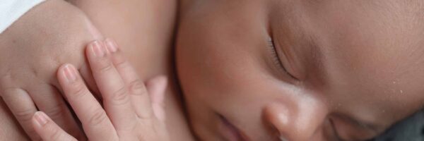 Baby am schlafen